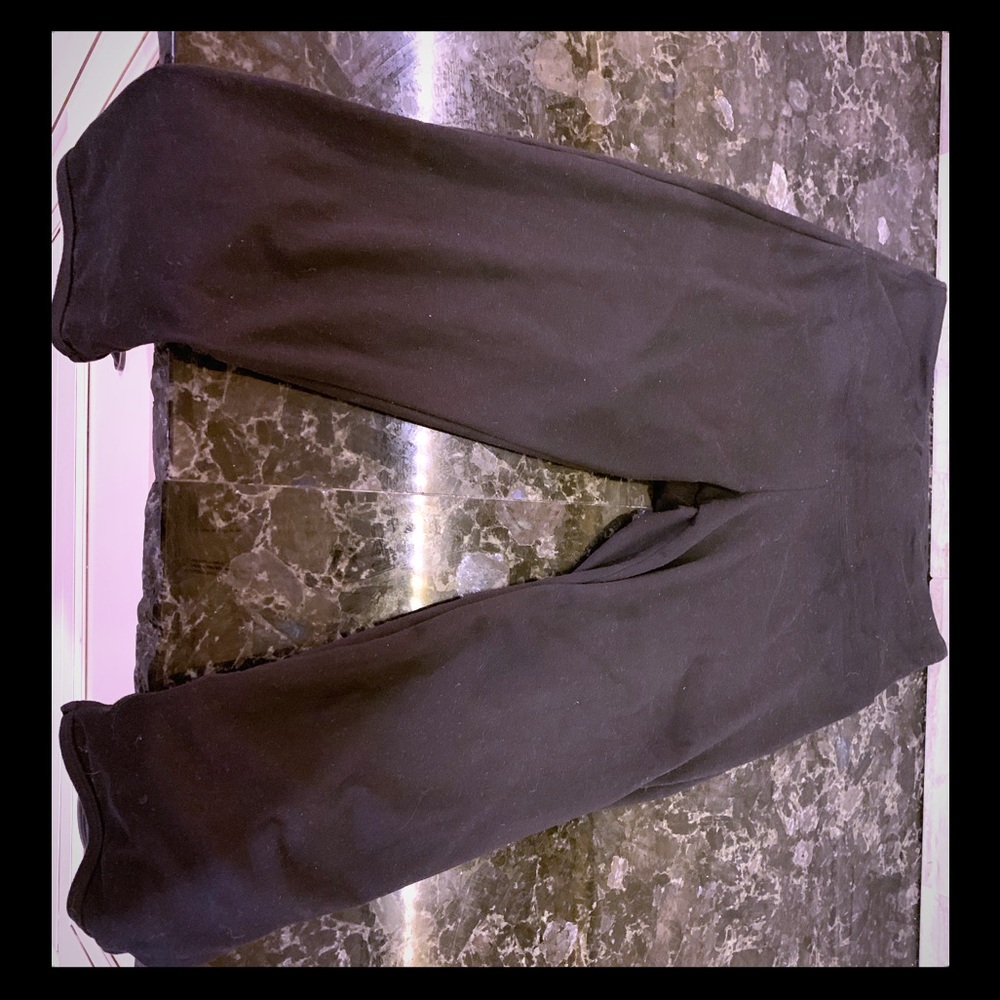 Three quarter strappy leggings